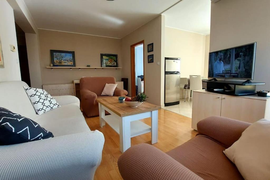 Apartman Ana Pula - Calm, Free Parking, Close To Center Εξωτερικό φωτογραφία